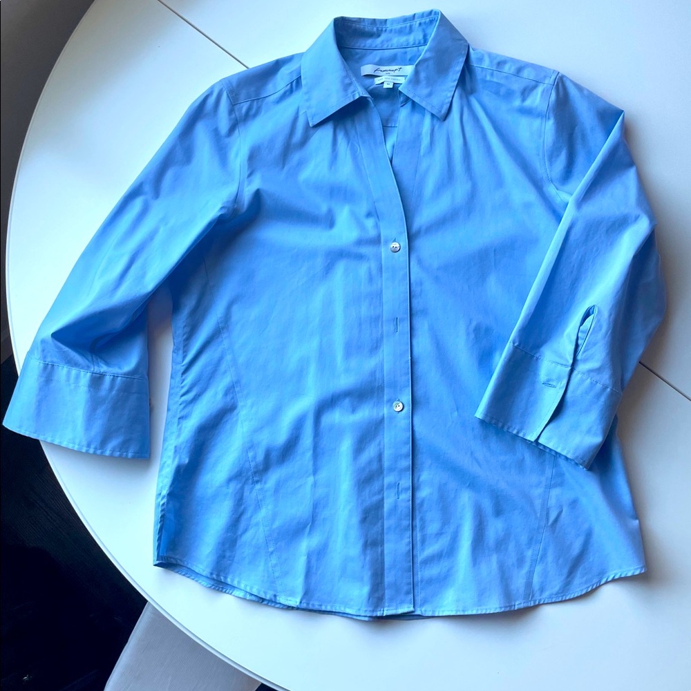 Blue v-neck non iron stretch blouse